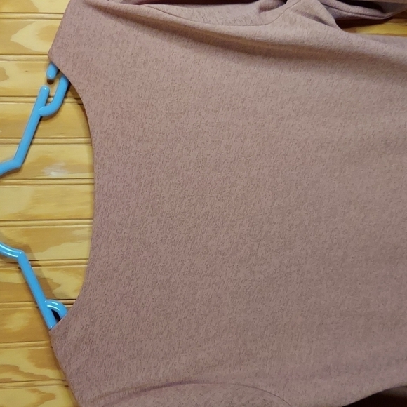 . Jill J Jill Pleated Semi Sheer 3/4 Sleeve - Picture 4 of 6